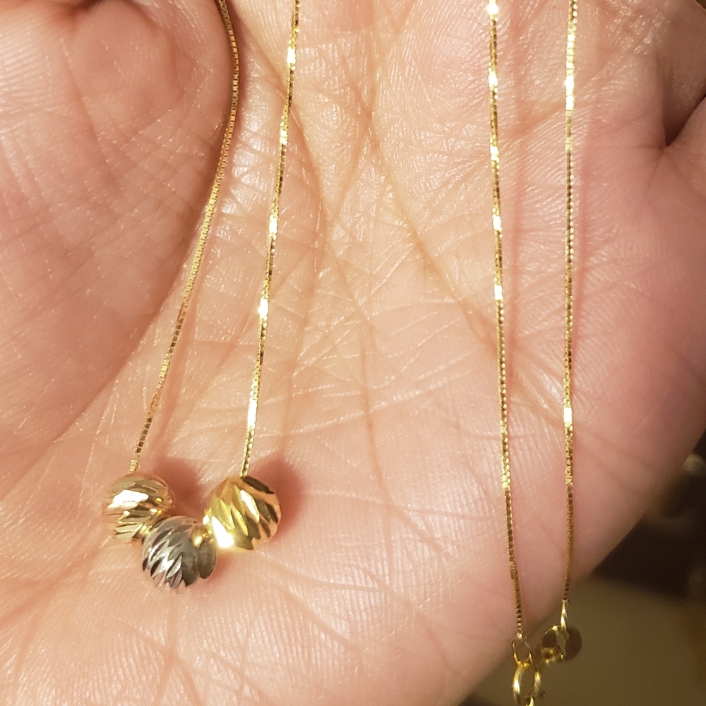 Real 18k saudi gold with tricolor pendant